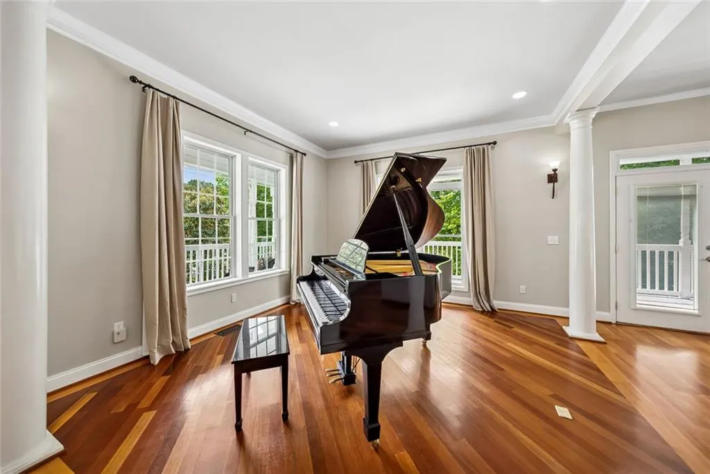 Canton, Georgia 30115, United States, 5 Bedrooms Bedrooms, ,6 BathroomsBathrooms,Residential,Active,135405