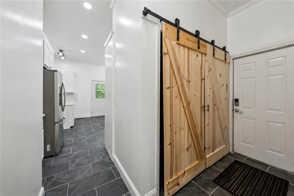 Canton, Georgia 30115, United States, 5 Bedrooms Bedrooms, ,6 BathroomsBathrooms,Residential,Active,135405