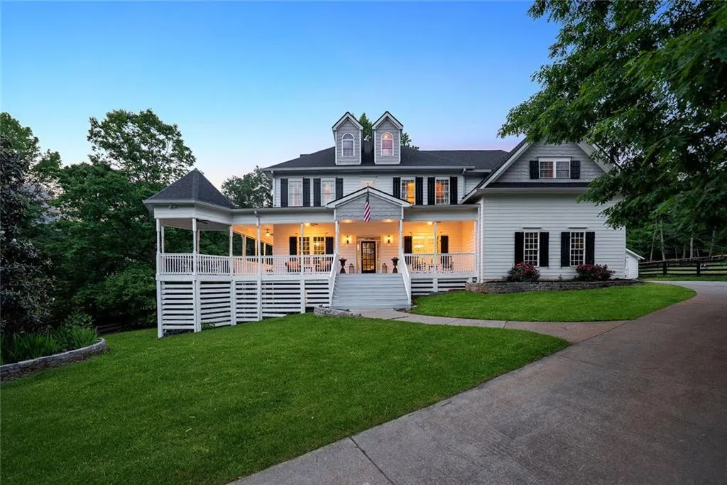 Canton, Georgia 30115, United States, 5 Bedrooms Bedrooms, ,6 BathroomsBathrooms,Residential,Active,135405