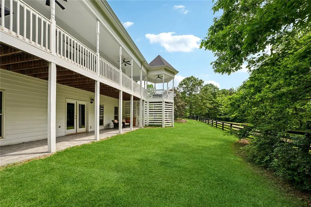 Canton, Georgia 30115, United States, 5 Bedrooms Bedrooms, ,6 BathroomsBathrooms,Residential,Active,135405