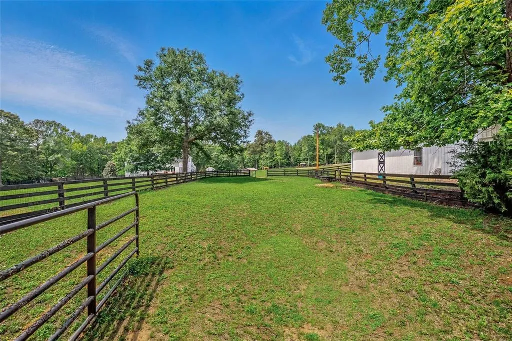 Canton, Georgia 30115, United States, 5 Bedrooms Bedrooms, ,6 BathroomsBathrooms,Residential,Active,135405