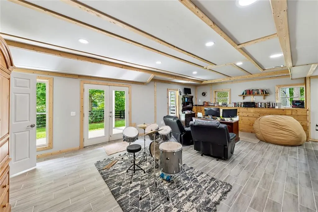 Canton, Georgia 30115, United States, 5 Bedrooms Bedrooms, ,6 BathroomsBathrooms,Residential,Active,135405