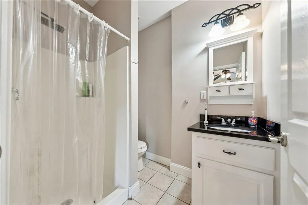 Canton, Georgia 30115, United States, 5 Bedrooms Bedrooms, ,6 BathroomsBathrooms,Residential,Active,135405