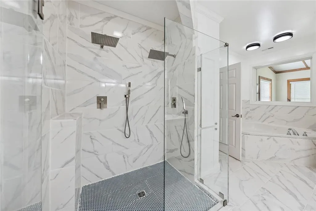 Canton, Georgia 30115, United States, 5 Bedrooms Bedrooms, ,6 BathroomsBathrooms,Residential,Active,135405