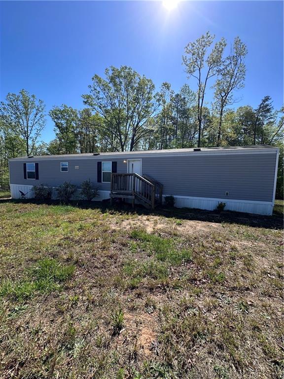 3 Bedroom 2 full bath for Rent. Plenty of land. $1,600/month plus utilities - $1,600 Deposit. Apply through RentSpree Tenant Application.