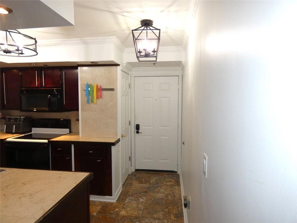 795 HAMMOND Drive 805