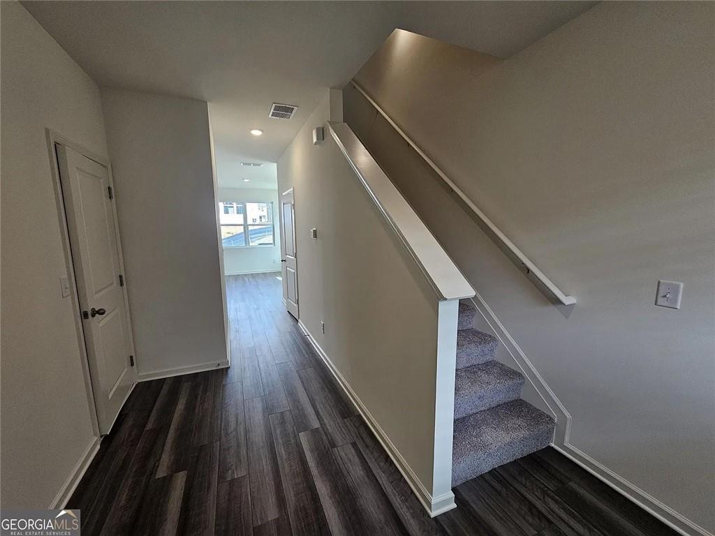 3513 Condor Court SW