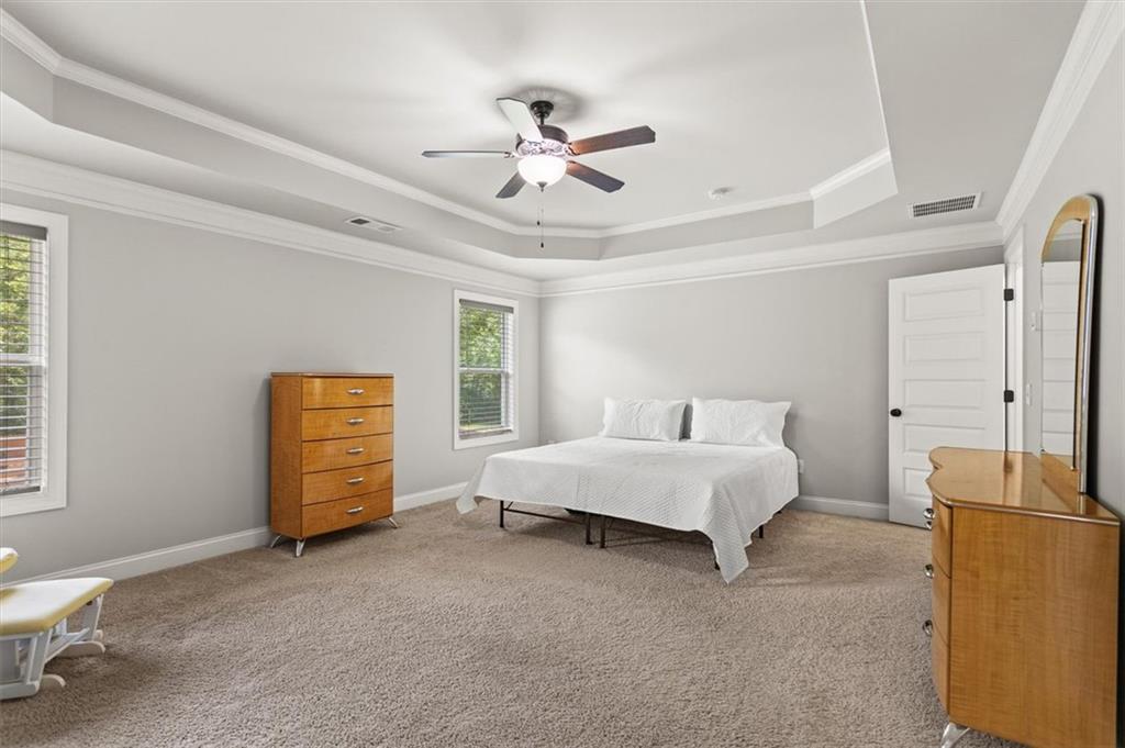 1224 ROYAL Lane