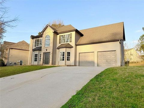 Homes For Sale - 353 Madison Avenue<br/> Hampton, GA 30228