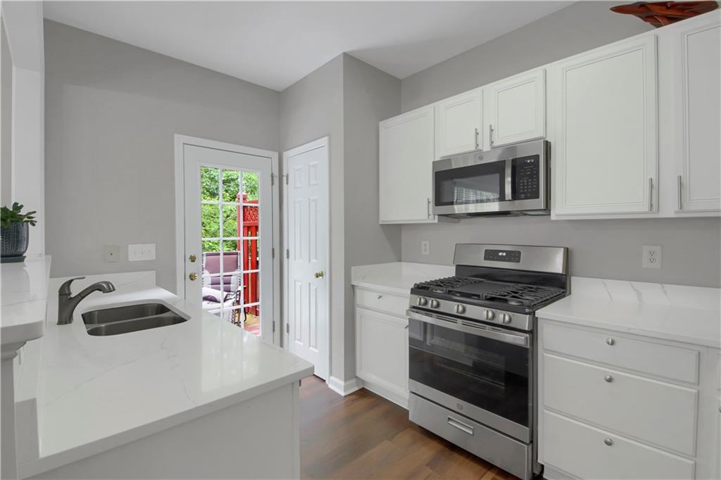 3332 Chastain Gardens Drive NW