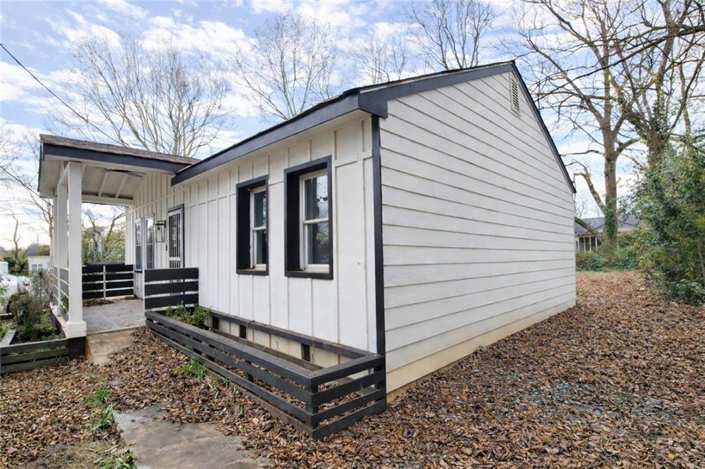 296 Thornton Street SW