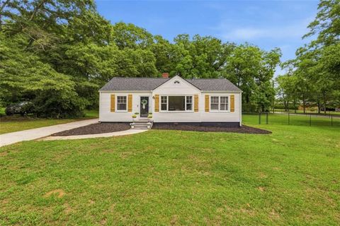 Homes For Sale - 186 S Forest Avenue<br/> Walton County, Social Circle, GA 30025