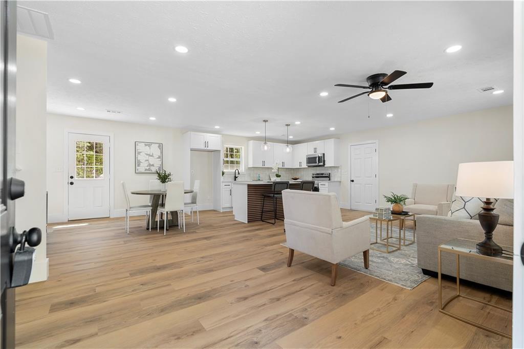 3351 Grand Central Drive, Snellville, Georgia image 3