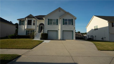 Homes For Sale - 2010 Hillspring Lane<br/> Lithonia, GA 30058