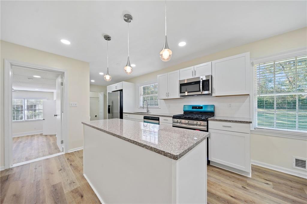 1467 Thompson Place