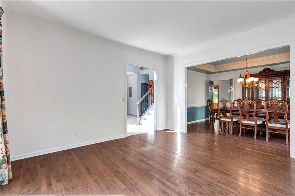 1895 OAK TREE Hollow