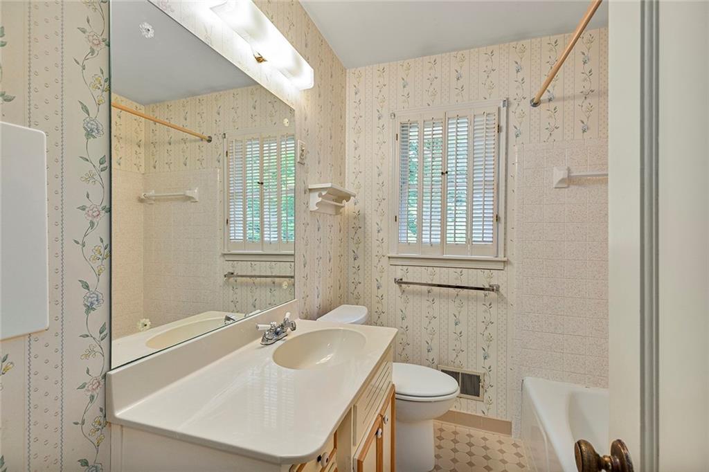 4261 Brookview Drive, Atlanta, Georgia image 26