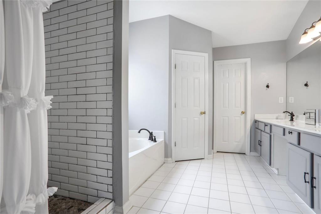 868 Cork Oak Lane, Lawrenceville, Georgia image 13