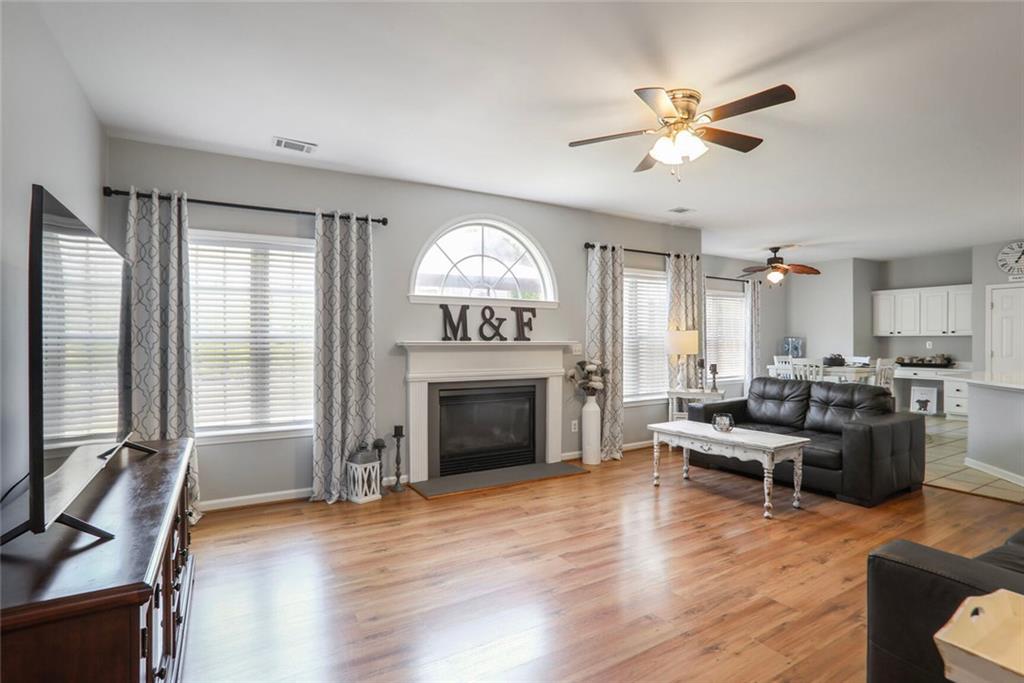 868 Cork Oak Lane, Lawrenceville, Georgia image 4