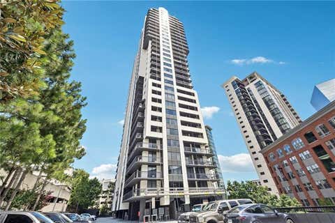 Condo For Sale - 3481 Lakeside Drive #2706<br/> Atlanta, GA 30326
