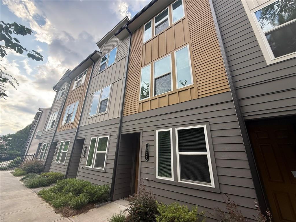 One of West Midtown's sought-after neighborhoods is Park Vue Townhomes. (FOR QUALIFICATIONS, PLEASE READ THIS IN ITS ENTIRETY.) Located directly across the street from Atlanta's Largest and Newest - Westside Park, which has the City of Atlanta's Main Reservoir! Location to everywhere, Atlanta Station, Georgia Tech, Midtown, Downtown, and tons of Restaurants and Activities. This home features 3 Bedrooms, 3.5 Baths (each bedroom has its own private bath)!! The Open-Concept floor plan features a Kitchen with Gray Cabinets, all Stainless Steel Appliances, and Quartz Countertops. Don't miss the Designer finishes, including modern LVP Flooring. The community of Park Vue features a large Luxury Swimming Pool, a Fire Pit adjacent to the Pavilion with Grills that will elevate entertaining to a new level; this home is waiting for you! You won't want to miss this home, which is ready for immediate move-in! Qualifications (effective June 1, 2025): A Credit Score of 680+, the minimum Security Deposit equals 1 Month’s Rent. Credit Scores 650-679, The security deposit equals 2 Months' Rent. No "Open Collections" OR "Charge Offs." Verifiable Employment. Minimum Annual Income $90,000.00+ (3.0 times the rent or greater). All individuals over 18 living in the home must submit to the lease application screening process, even if they are not financially responsible, as it includes a criminal background check component. HOA Leasing Fee $289. If you are declined or another qualified applicant is accepted, there are no refunds. Pet restrictions. LIMITED to 1 SMALL DOG OR CAT. NO REPTILES, FISH, OR OTHER EXOTIC ANIMALS. This home has a 2-automobile limit. Other terms and conditions may apply.