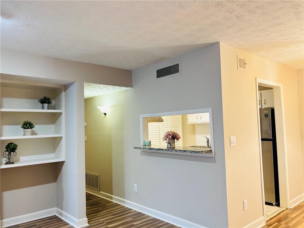 Dunwoody Court - Residential Lease
