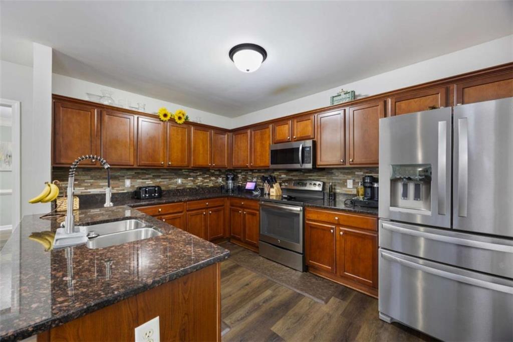 5515 Mossy View Drive