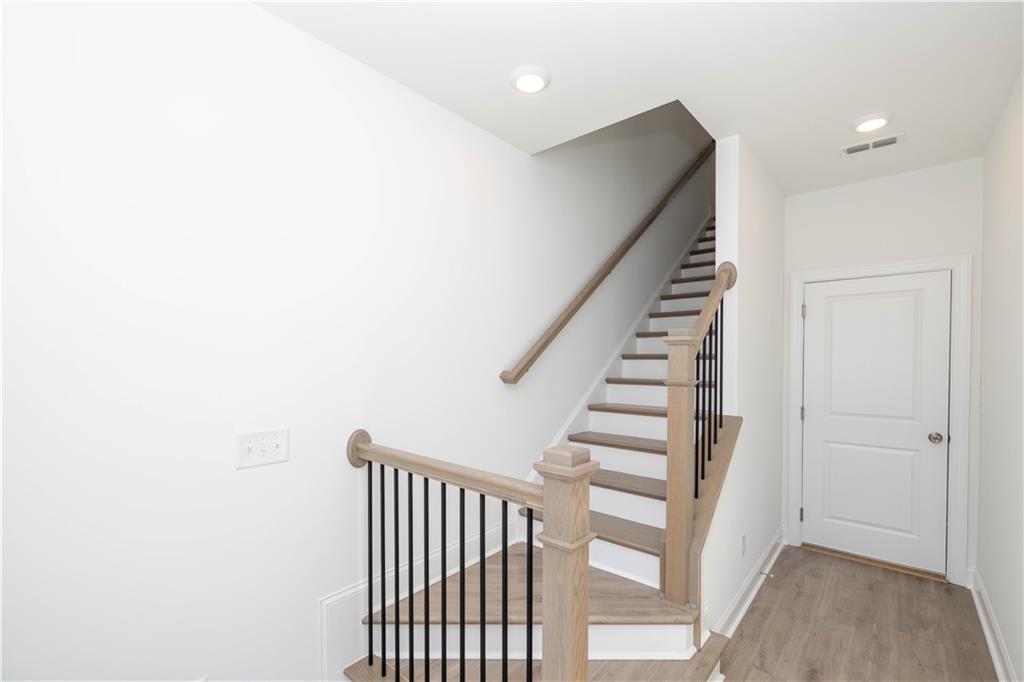 4223 Millcroft Place W 211