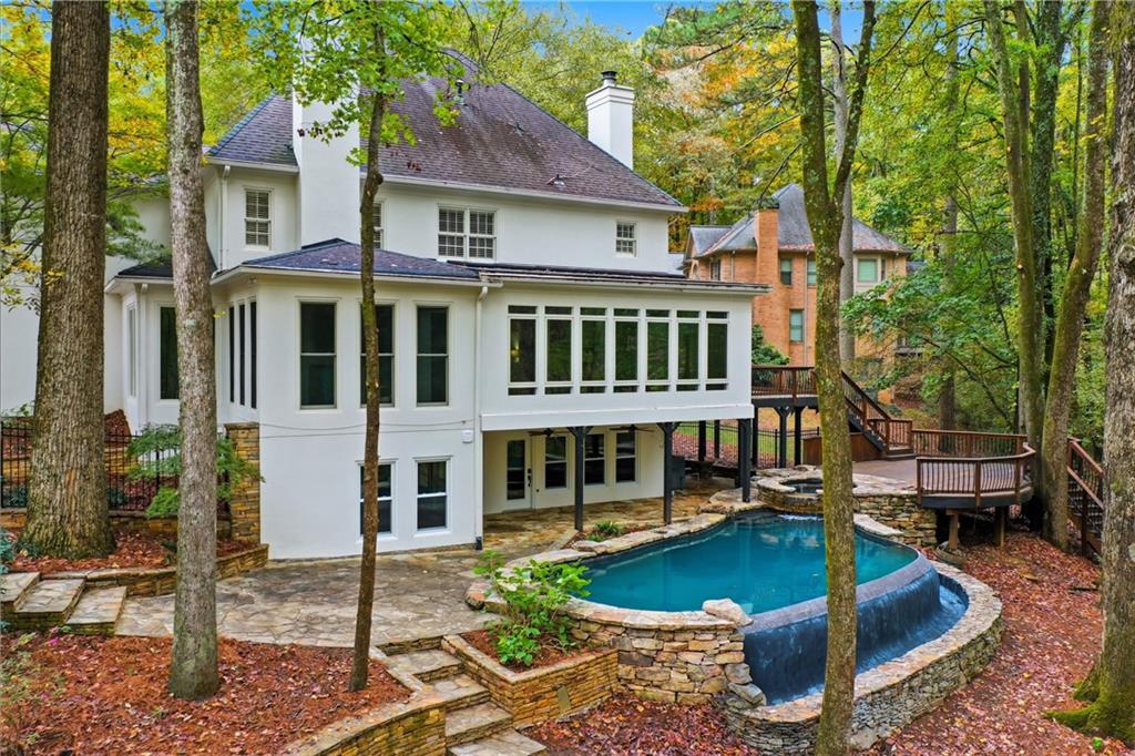 570 Wheatridge Bluff