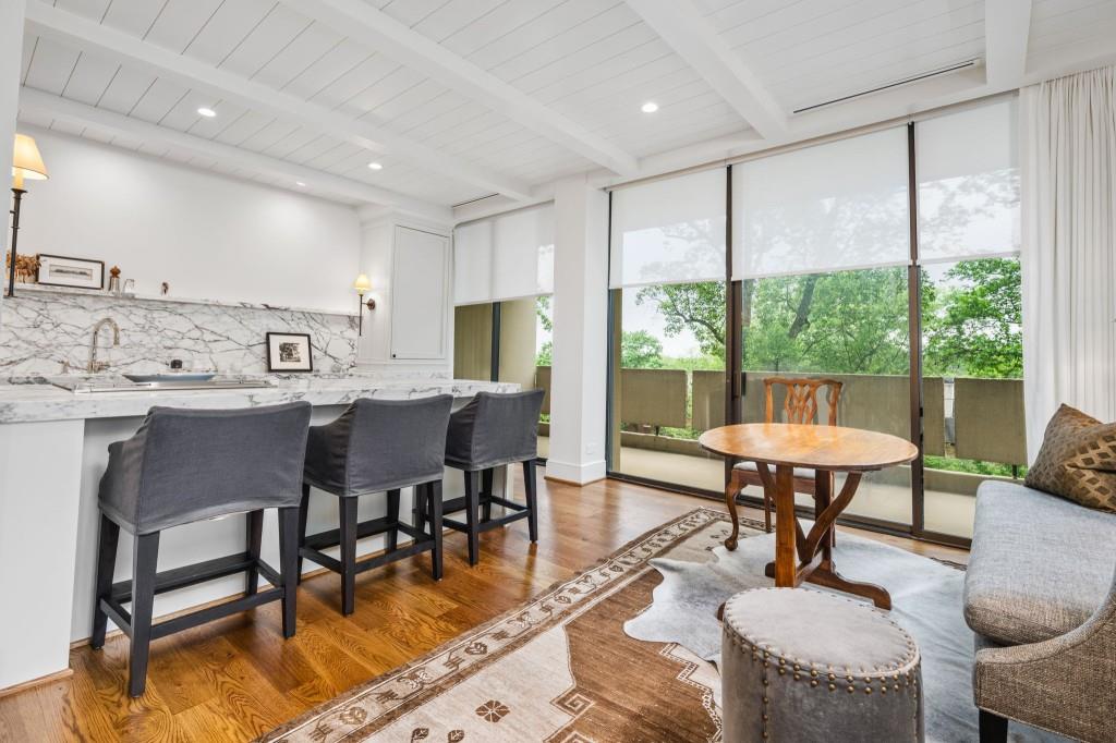 2575 Peachtree Road NE 8D