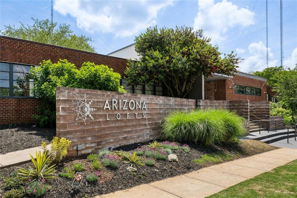 195 ARIZONA Avenue NE 104