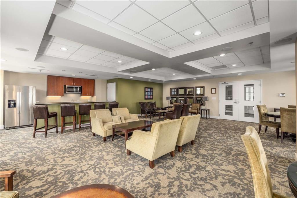 565 Peachtree Street NE 1005