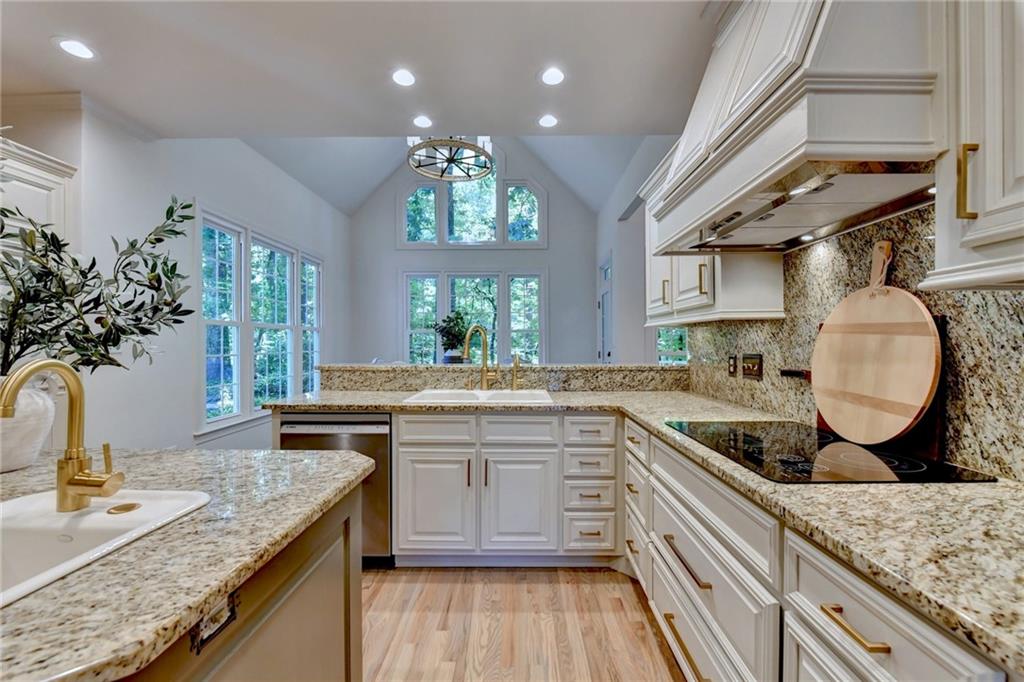 280 Fox Hunter Drive