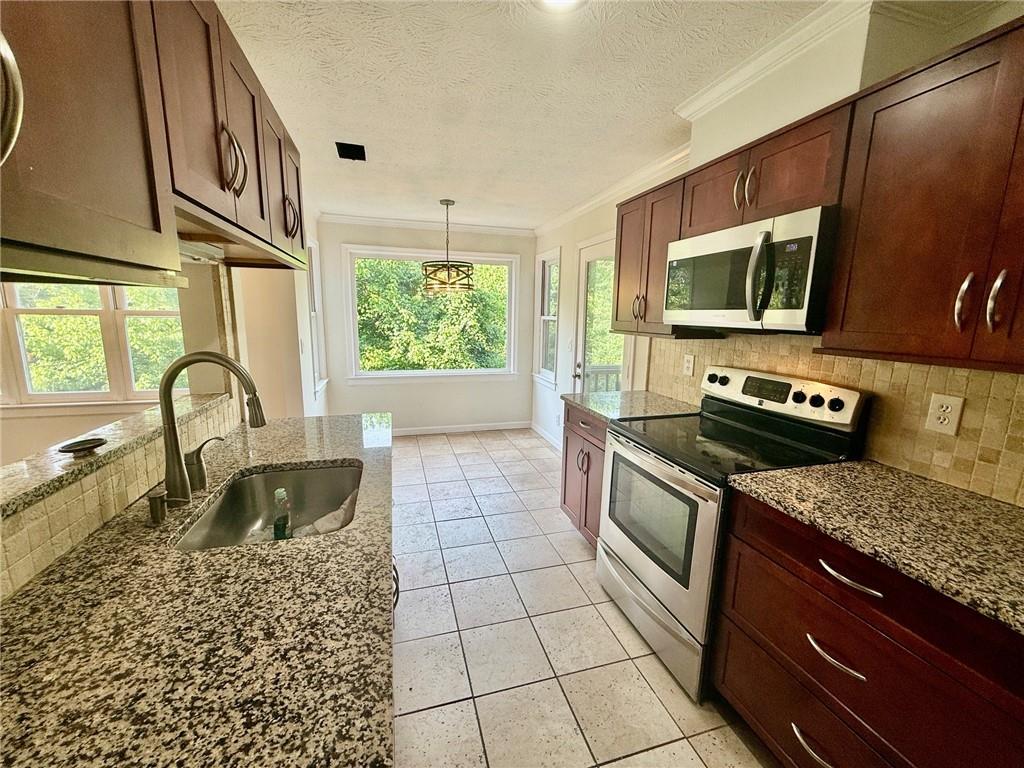 11 Saint Claire Lane NE
