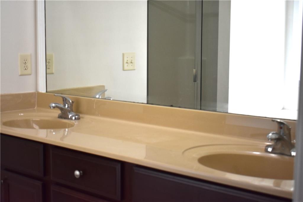 Kennewick Place - Residential Lease