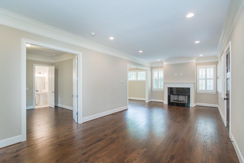 579 Elmwood Drive NE