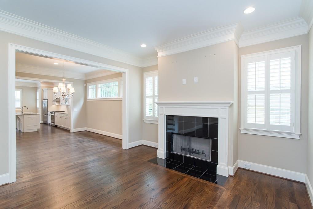 579 Elmwood Drive NE