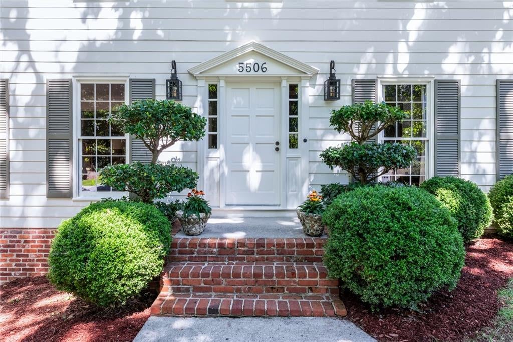 5506 Whitewood Court