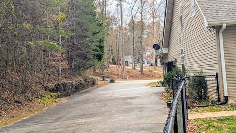 A home in Dahlonega