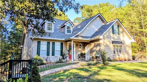 A home in Dahlonega