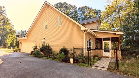 A home in Dahlonega