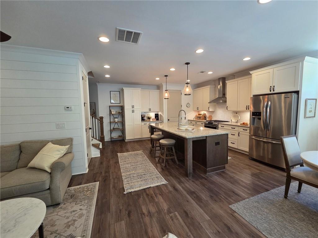 Chelsea Walk - Residential Lease