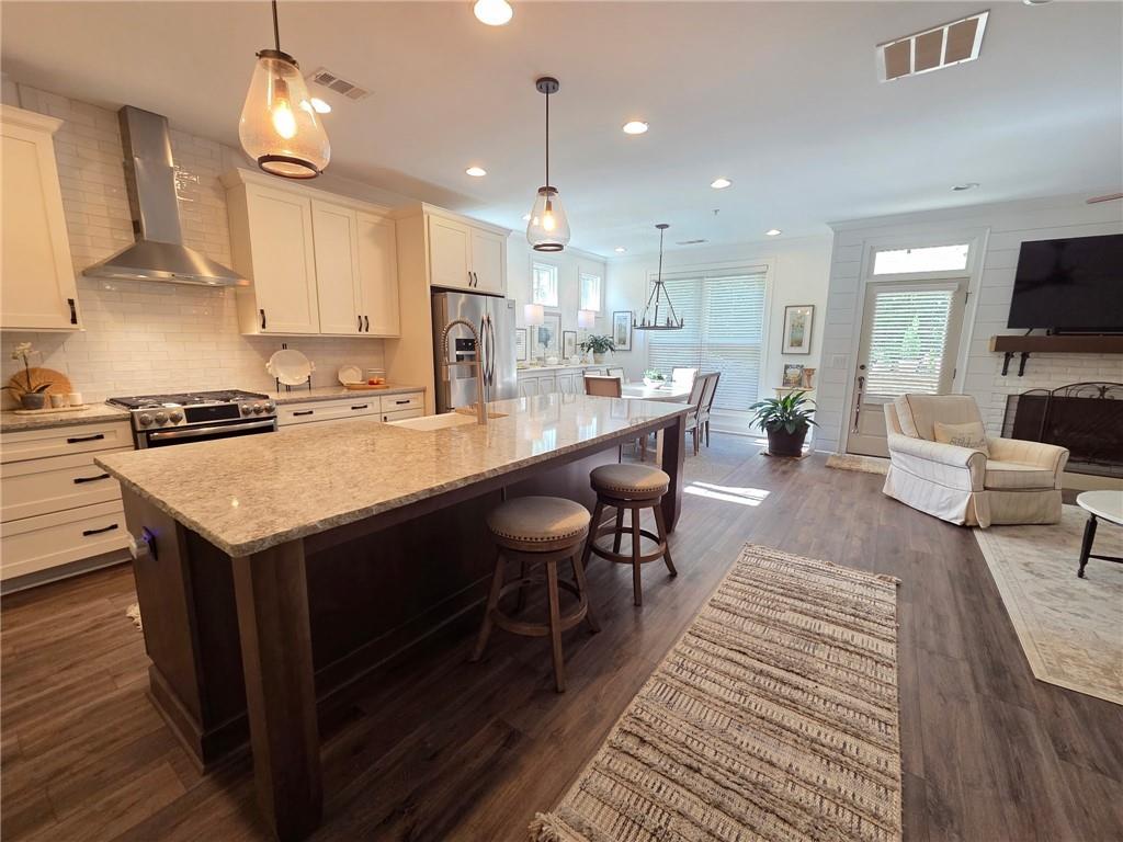 Chelsea Walk - Residential Lease