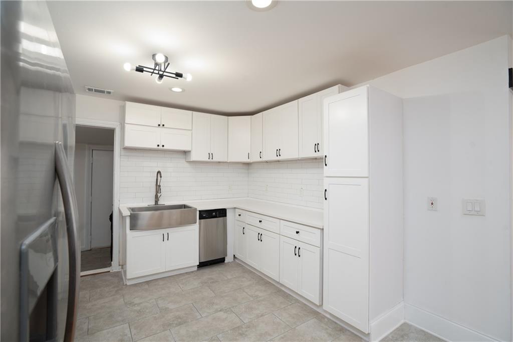3078 Semmes Street, East Point, Georgia image 7
