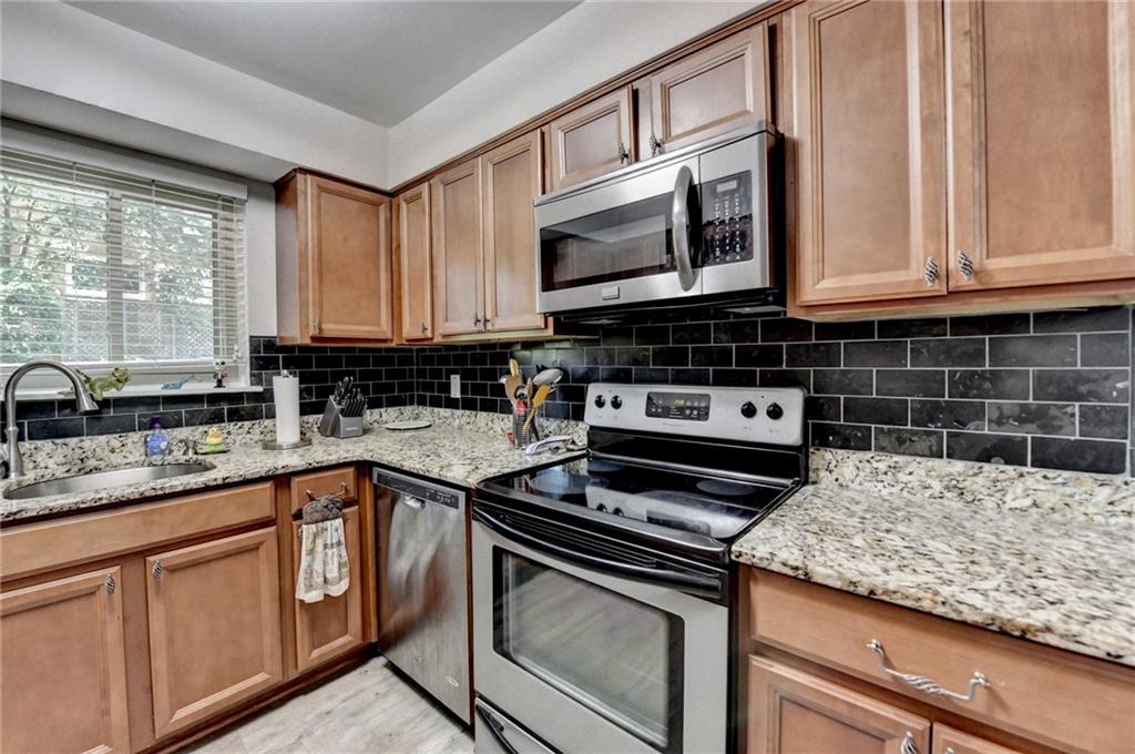1119 Riverbend Club Drive, Atlanta, Georgia image 12