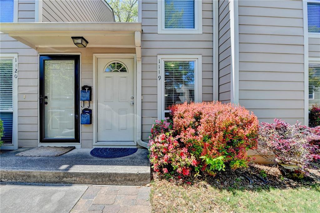 1119 Riverbend Club Drive, Atlanta, Georgia image 1