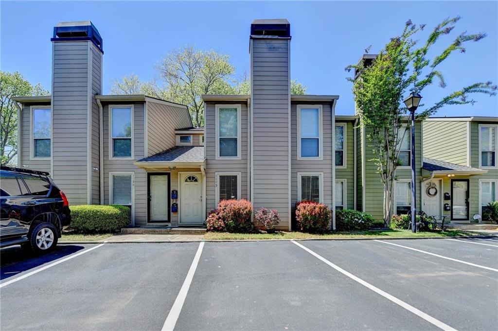 1119 Riverbend Club Drive SE
