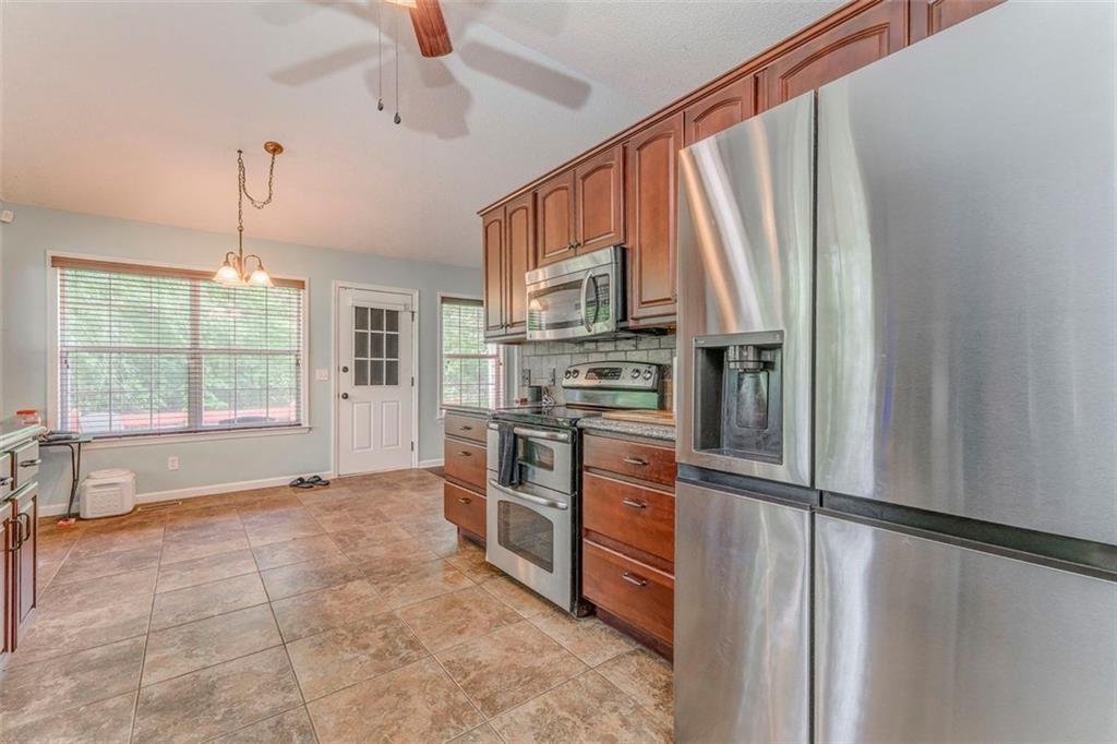200 Wildwood Circle, Calhoun, Georgia image 14