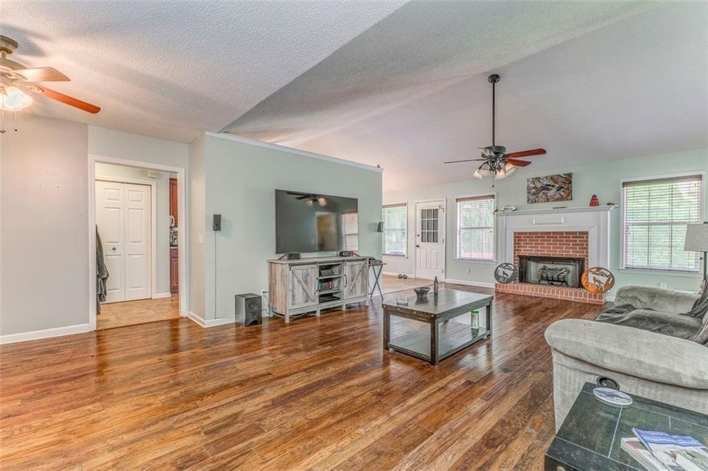200 Wildwood Circle, Calhoun, Georgia image 5