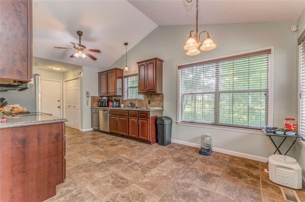 200 Wildwood Circle, Calhoun, Georgia image 10